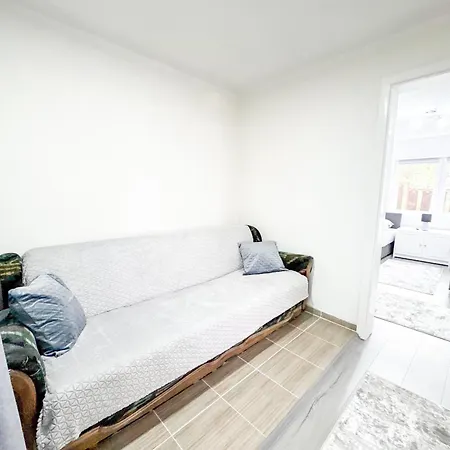 K&s Bistrik Apartment